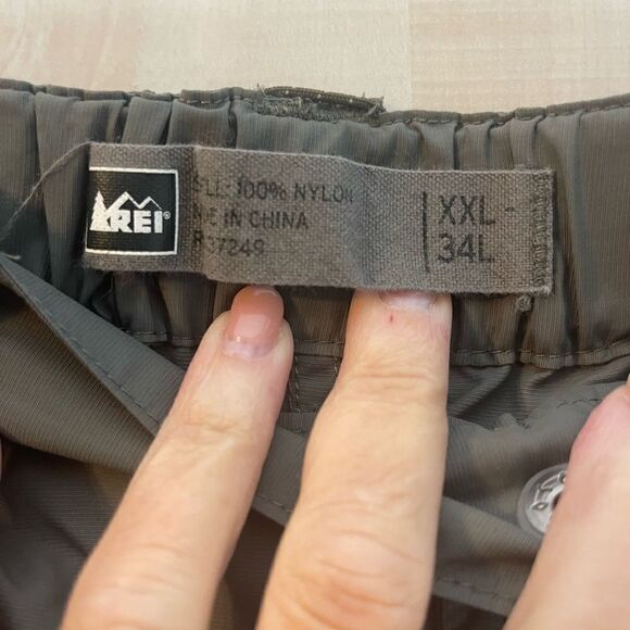 REI gray‎ convertible pants, size XXL 34L - Picture 11 of 15